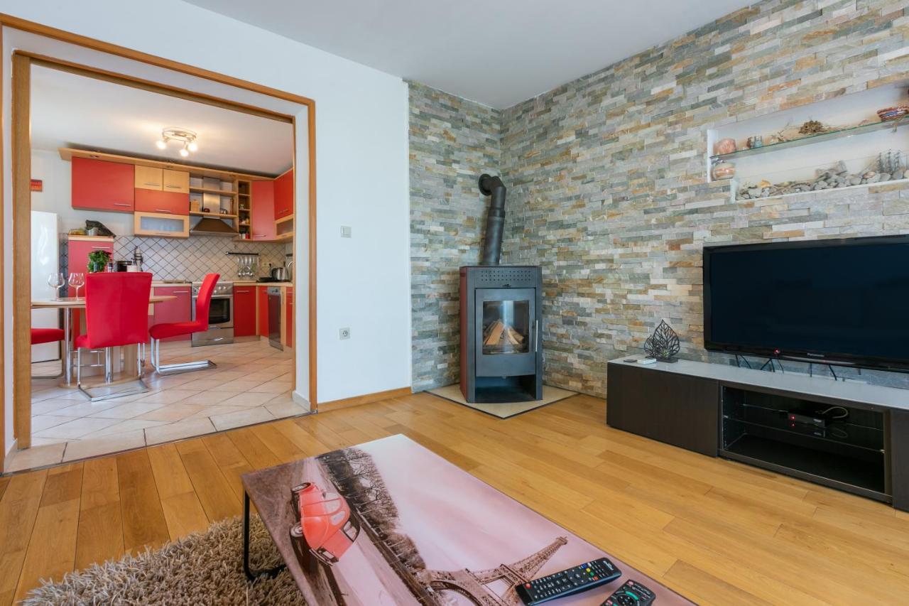 Apartments Kira Crikvenica Eksteriør bilde