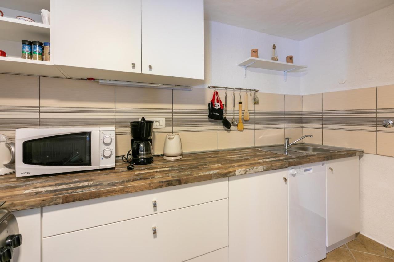 Apartments Kira Crikvenica Eksteriør bilde