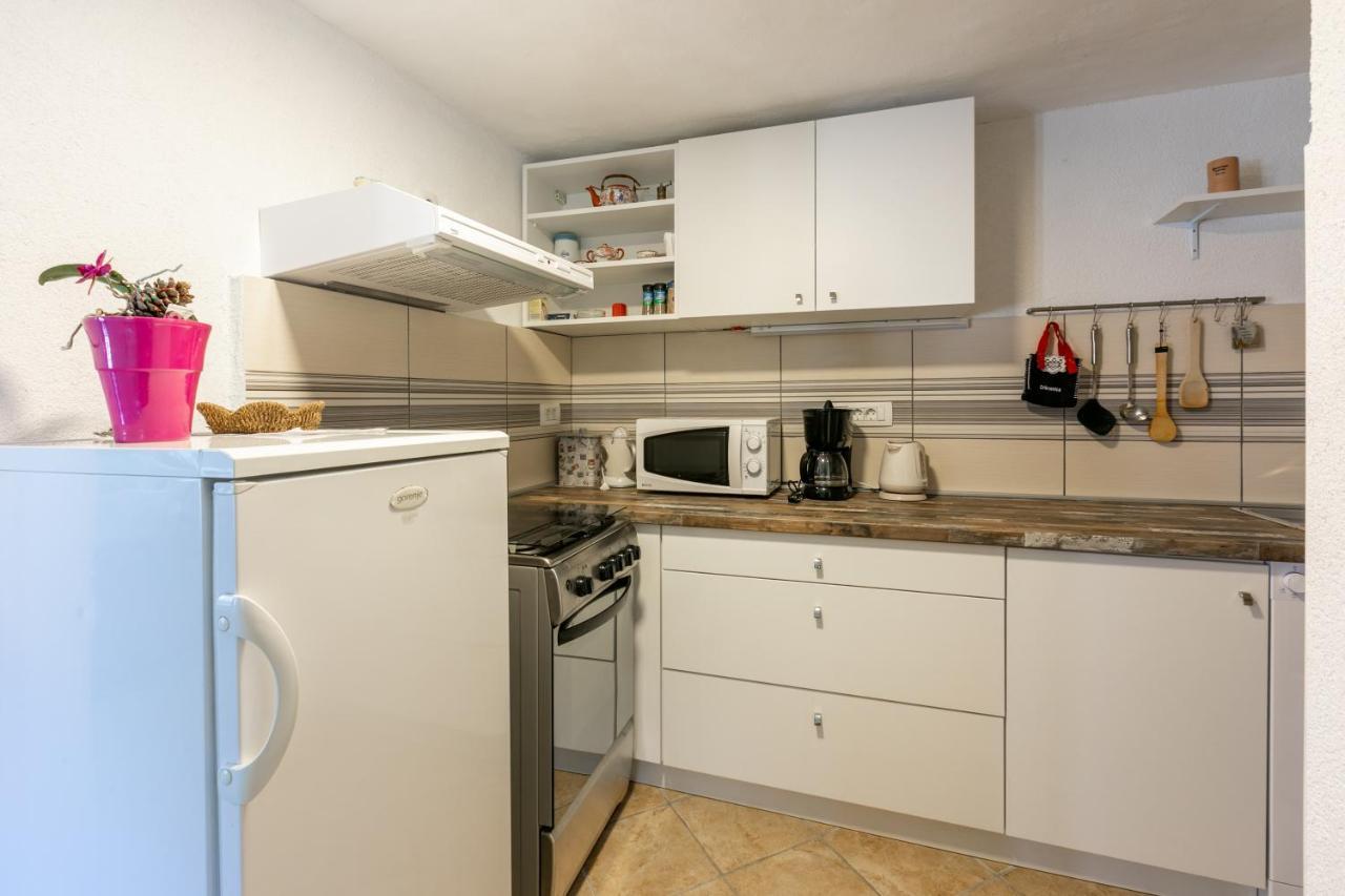 Apartments Kira Crikvenica Eksteriør bilde