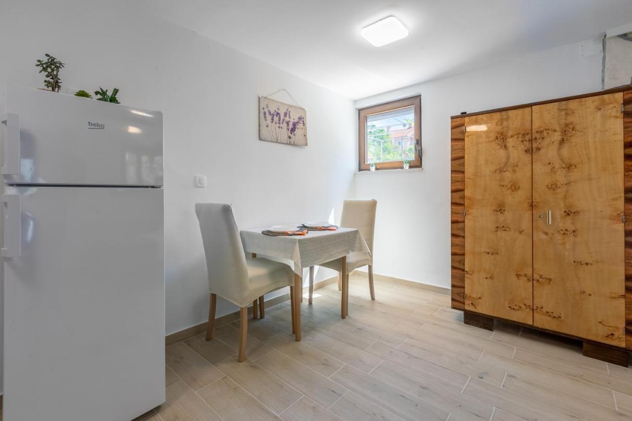 Apartments Kira Crikvenica Eksteriør bilde